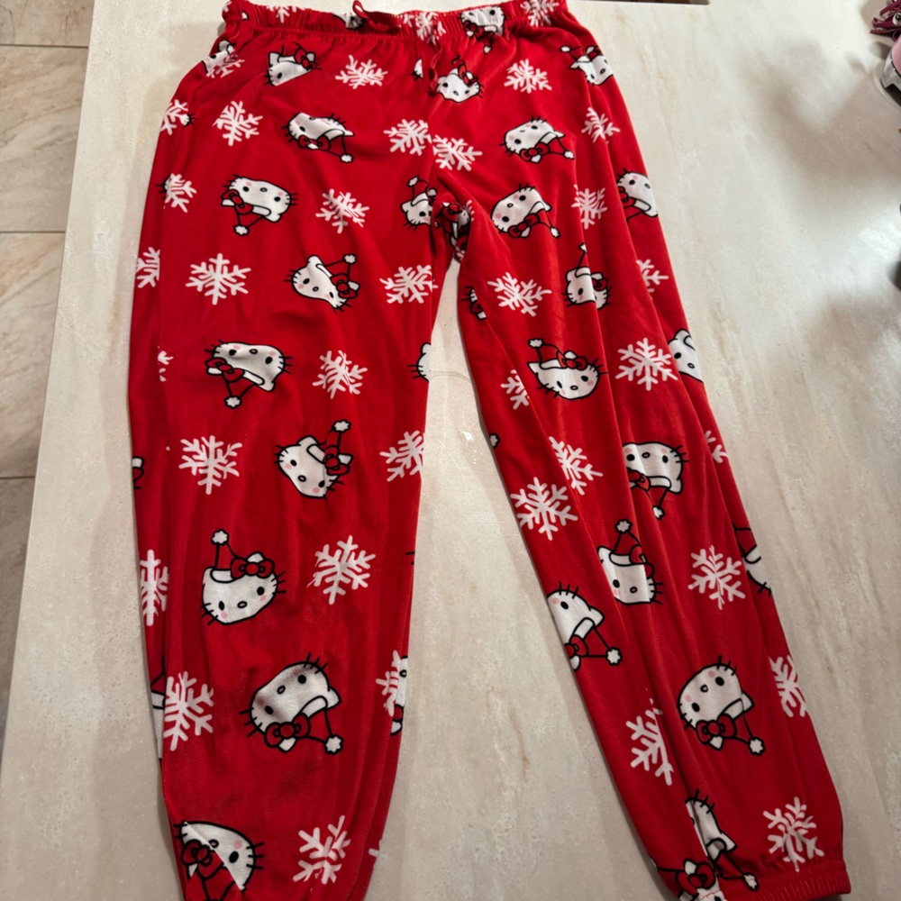 Hello Kitty Christmas Size M Pants